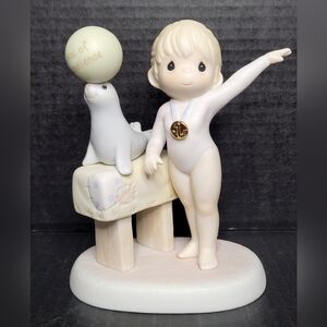 1997 Precious Moments Figurine - Faith Is The Victory #283592